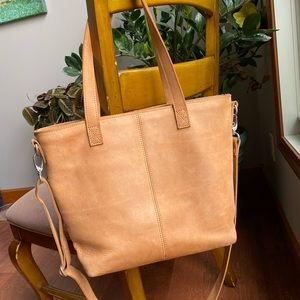 GUC Duluth Trading Co Lineage Leather tote bag